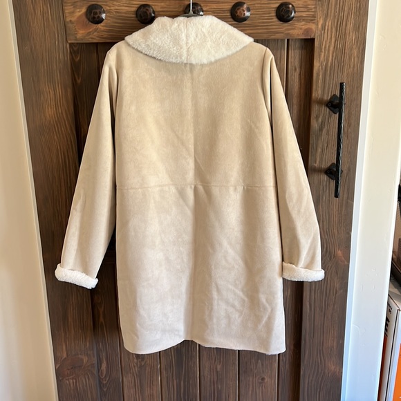 GF Collection NWT Size Large Style Name: Windsor Style: GF186-5105 - Picture 5 of 6